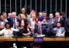 Câmara aprova PEC do fim da escala 6×1 e movimento sindical comemora avanço histórico